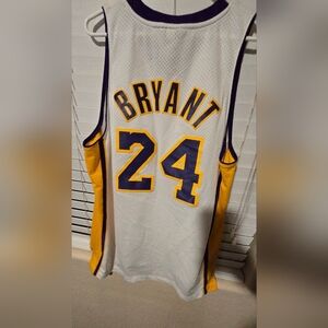 Kobe jersey large